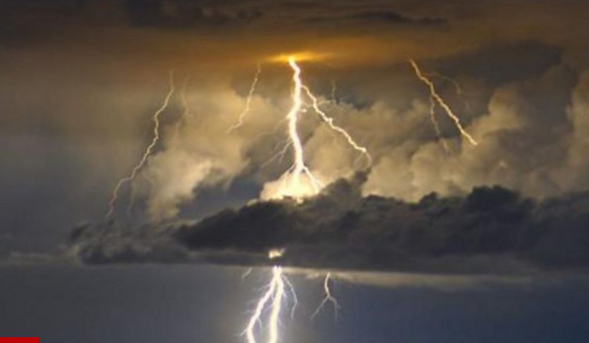 Lightning bolt